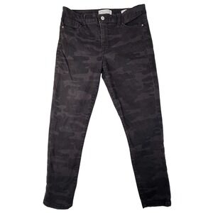 Social Standard by Sanctuary Jeans Women's 8 Black Camouflage Skinny Leg Zip Fly